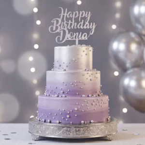 Birthday_cake_with_script_toppe
